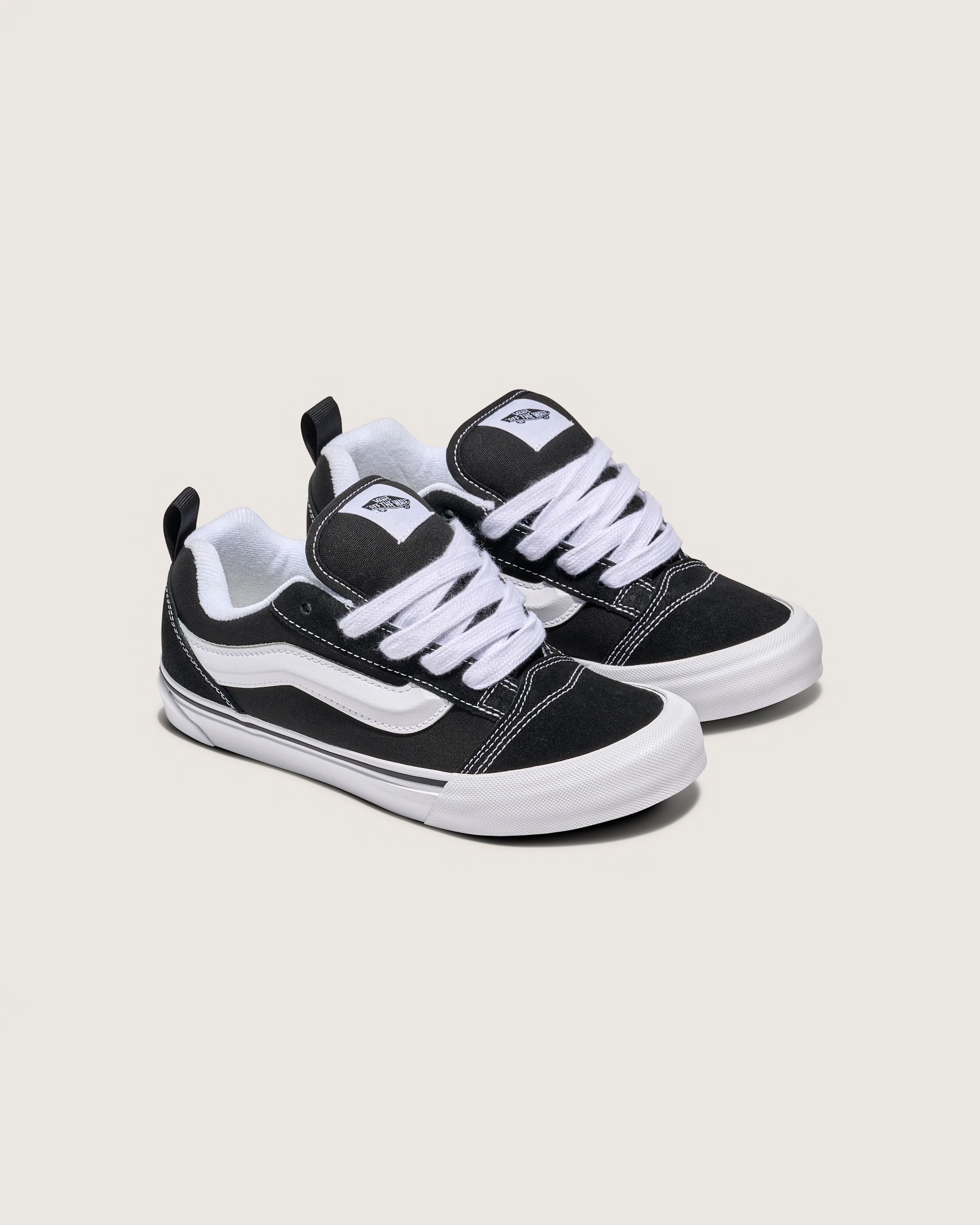 Big Kids Vans Knu Skool Shoes Black/True White
