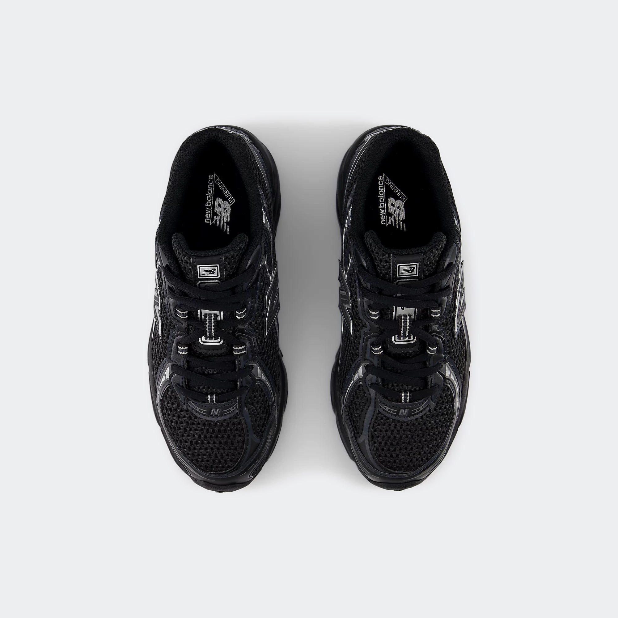 Big Kids New Balance 740 Bungee Shoes Black / Silver Metallic