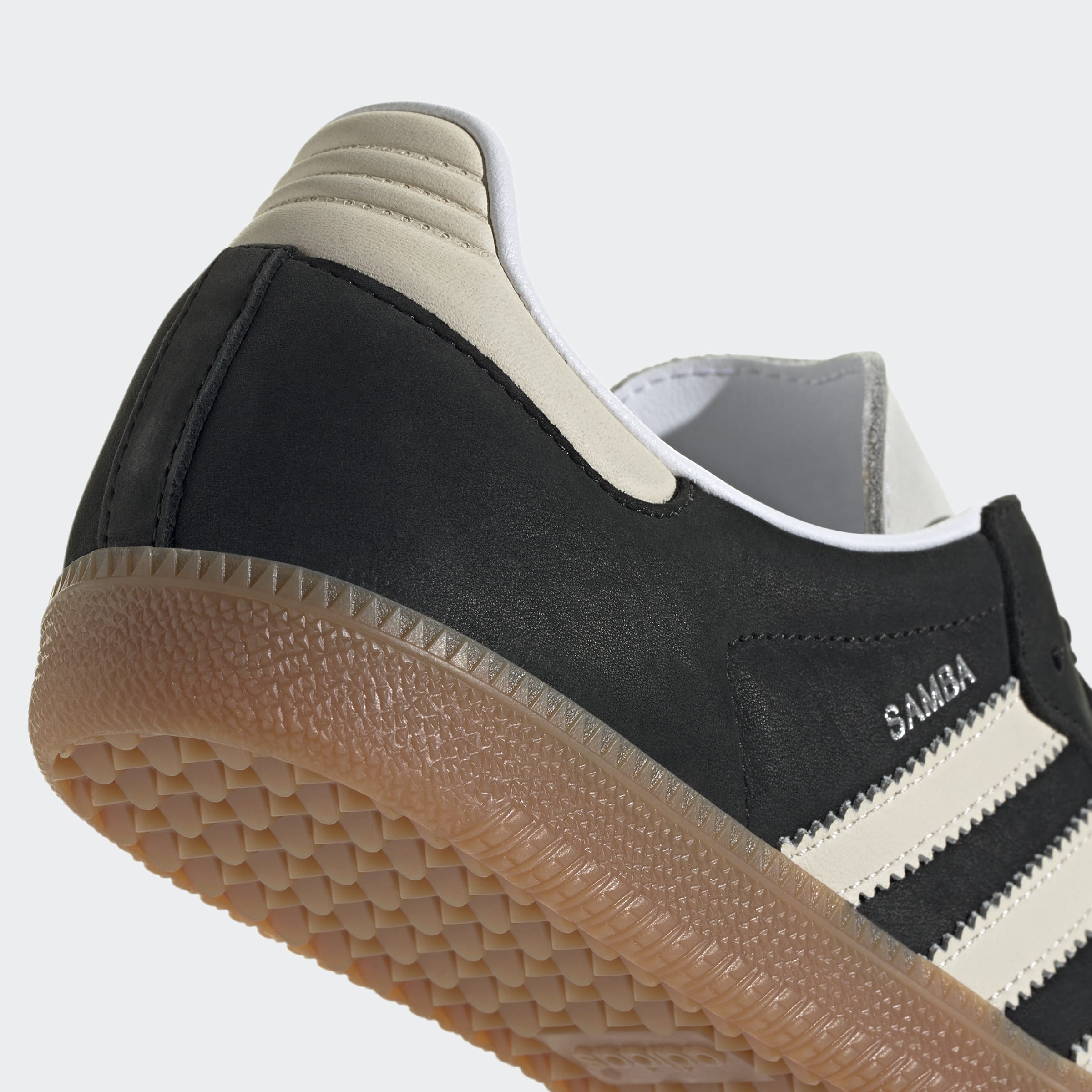 Women's adidas Originals Samba OG Shoes Black / Wonder White