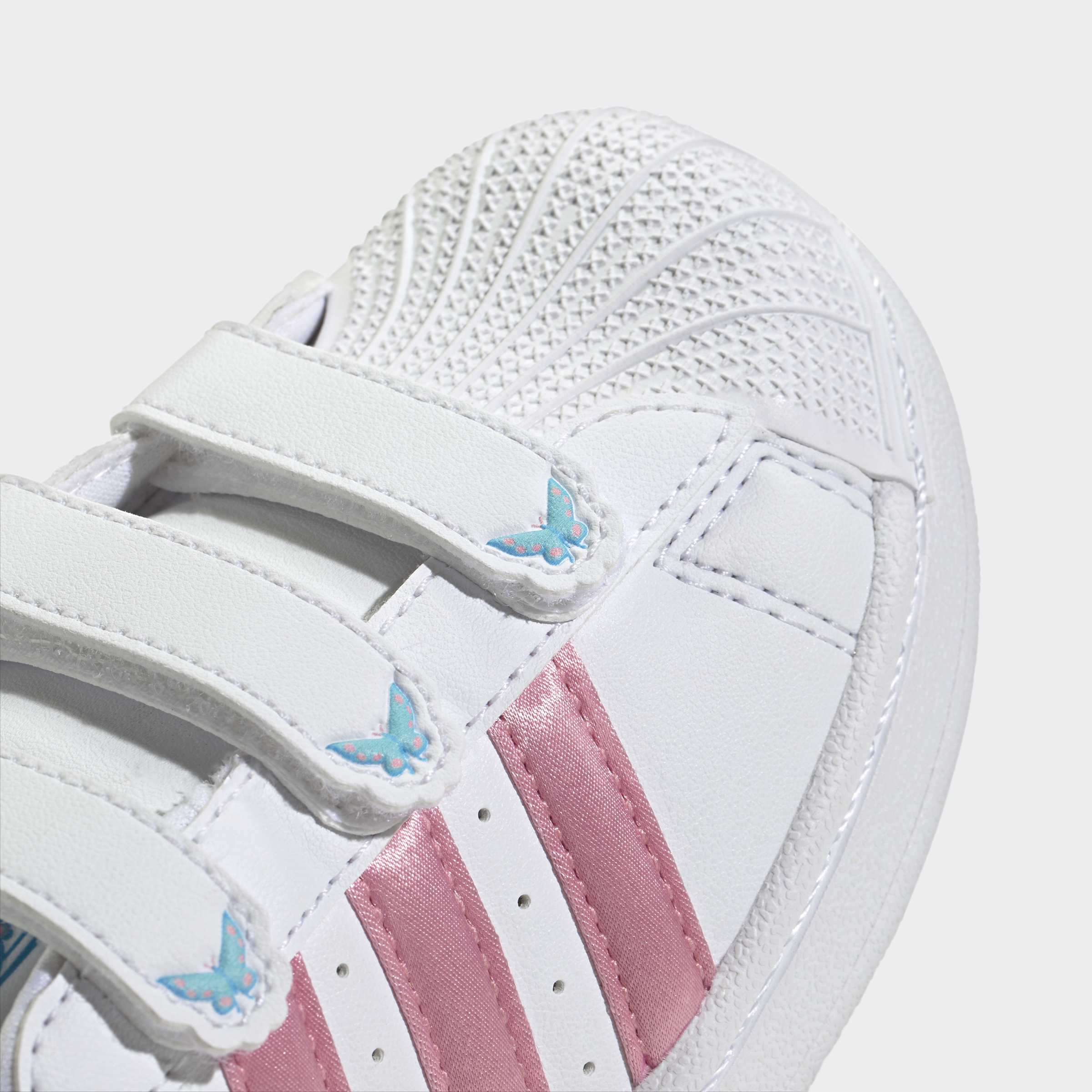 Little Kids adidas Originals Superstar II Comfort Closure Shoes Alice in Wonderland
