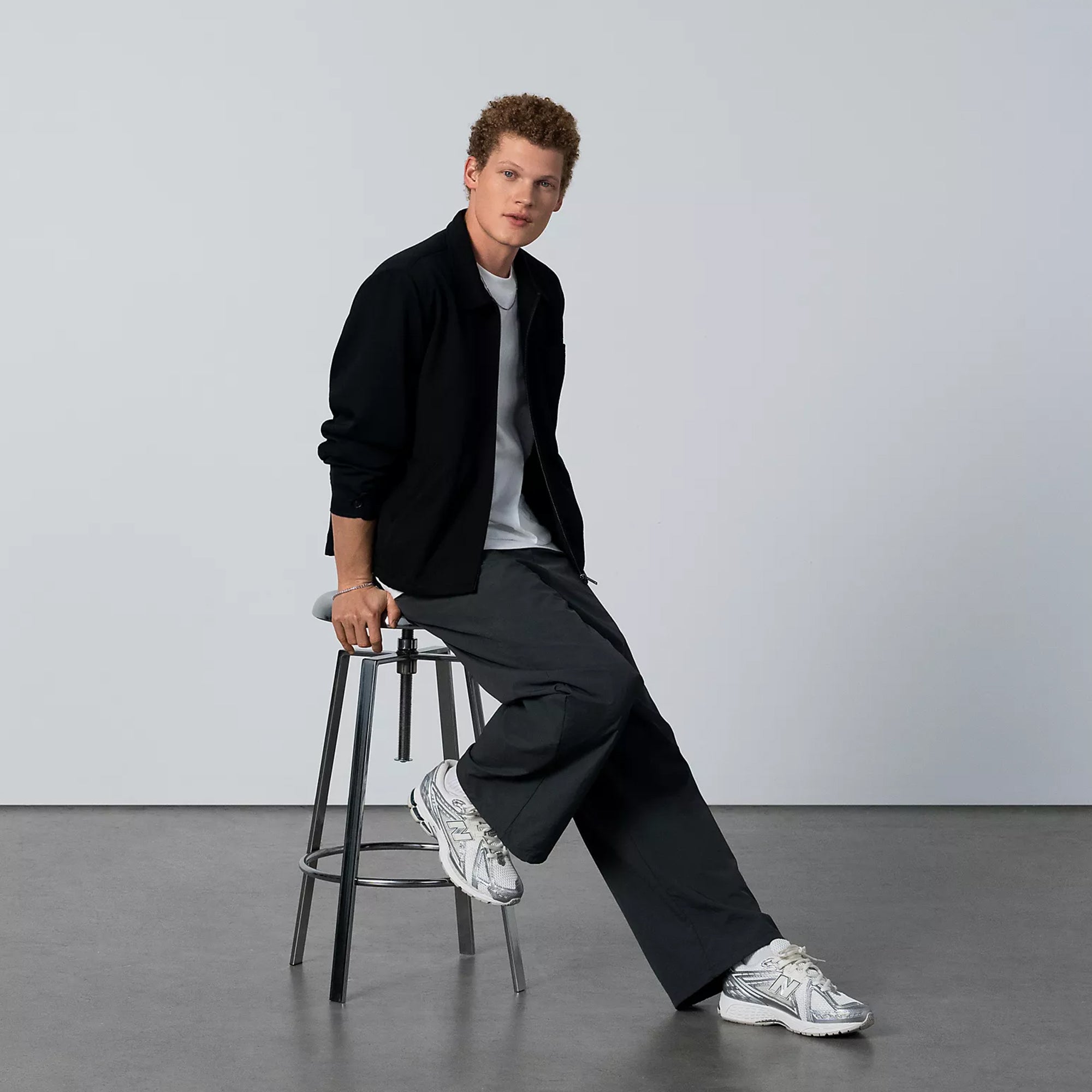 Unisex New Balance 1906R Shoes Silver Metalic with Sea Salt and New Spruce