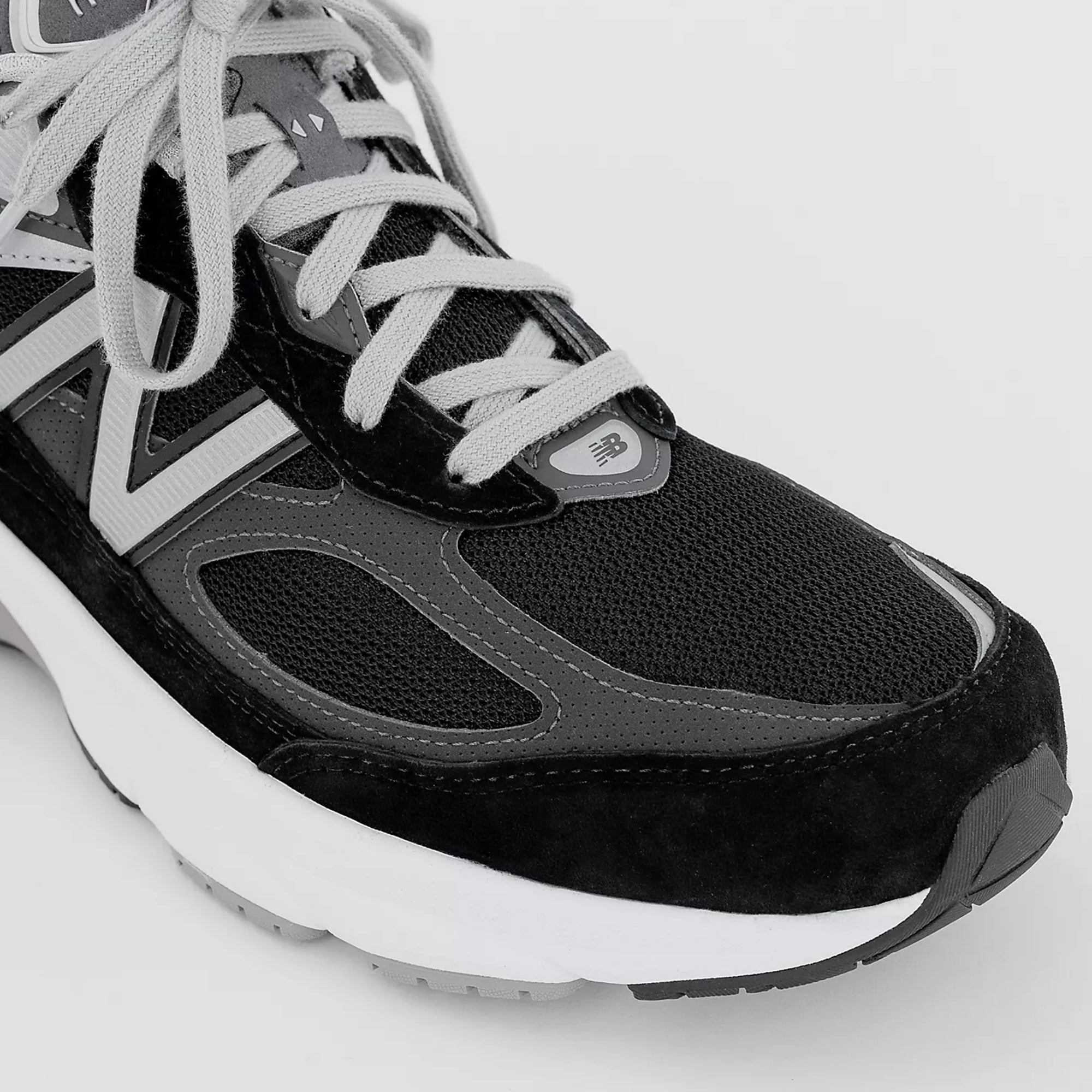 Women's New Balance Made in USA 990v6 Shoes Black