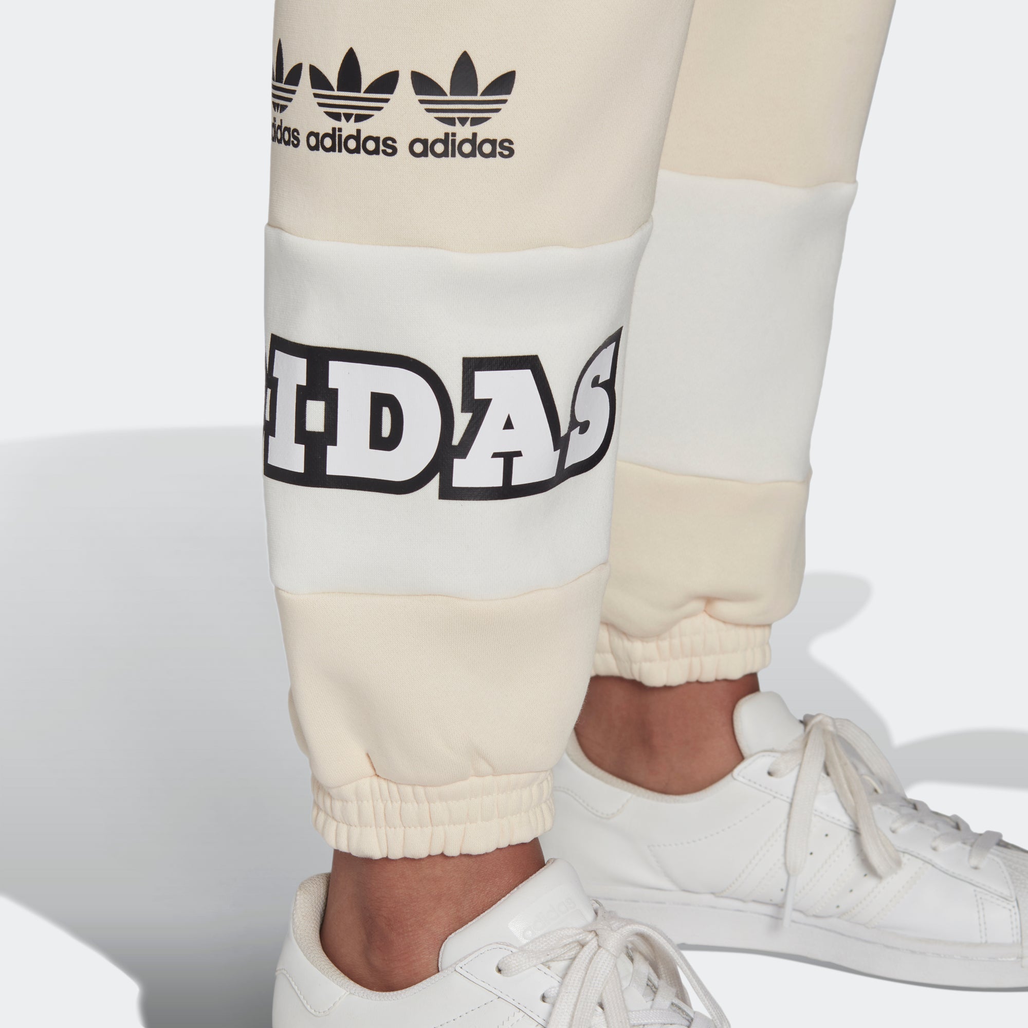 Women's adidas Originals Logo Play Cuff Pants White