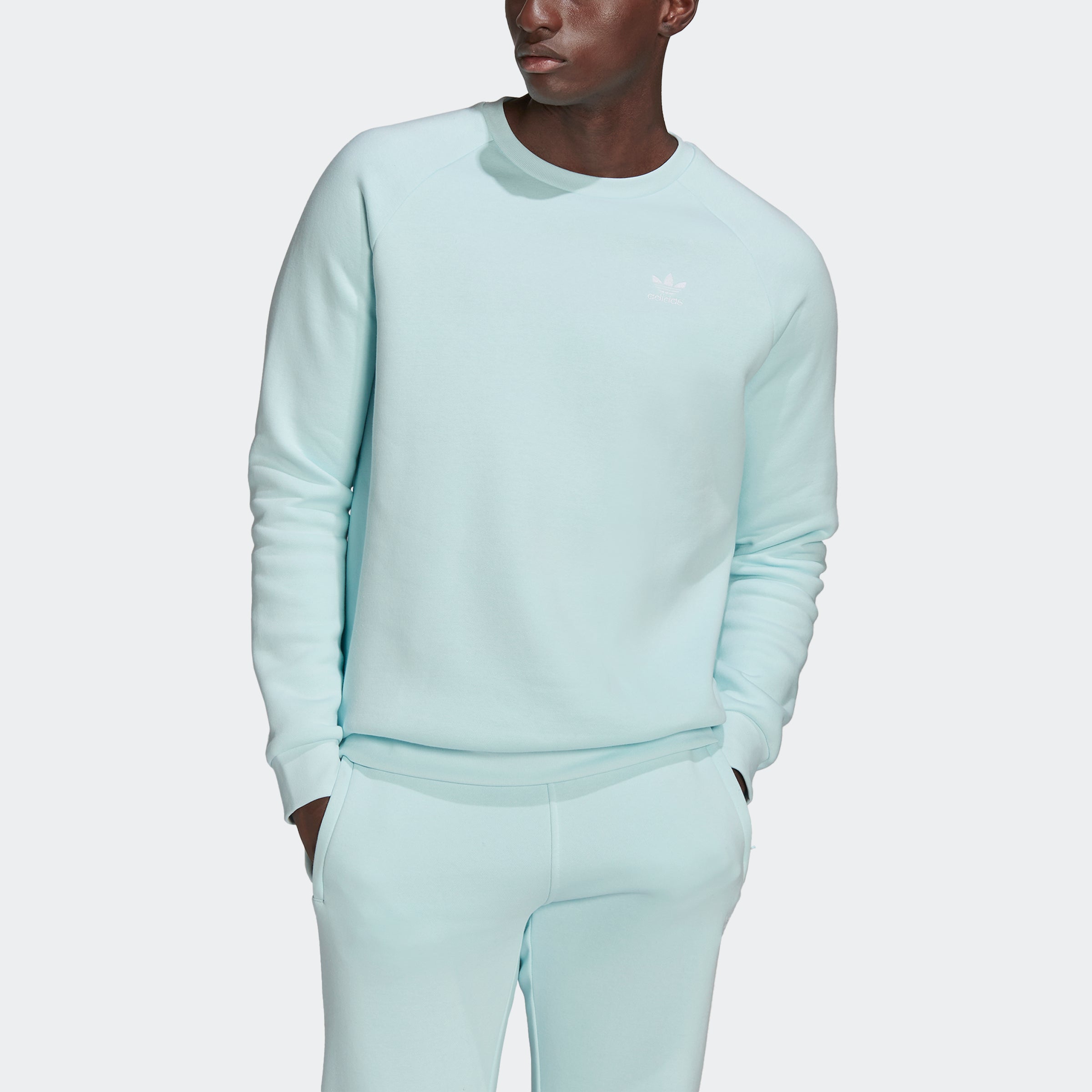 Men’s adidas Originals Adicolor Essentials Trefoil Crewneck Sweatshirt Almost Blue