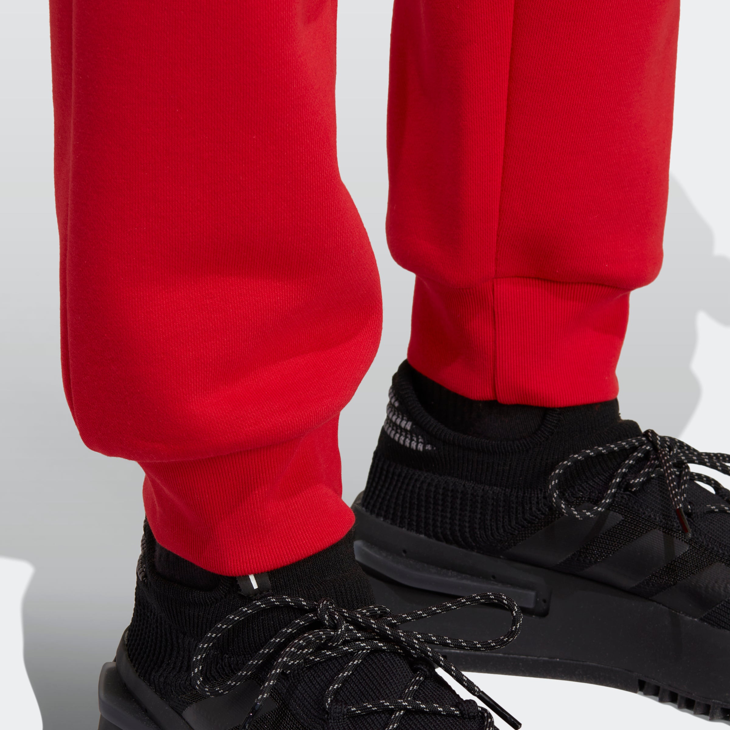 Men's adidas Originals Essentials Trefoil Joggers Better Scarlet