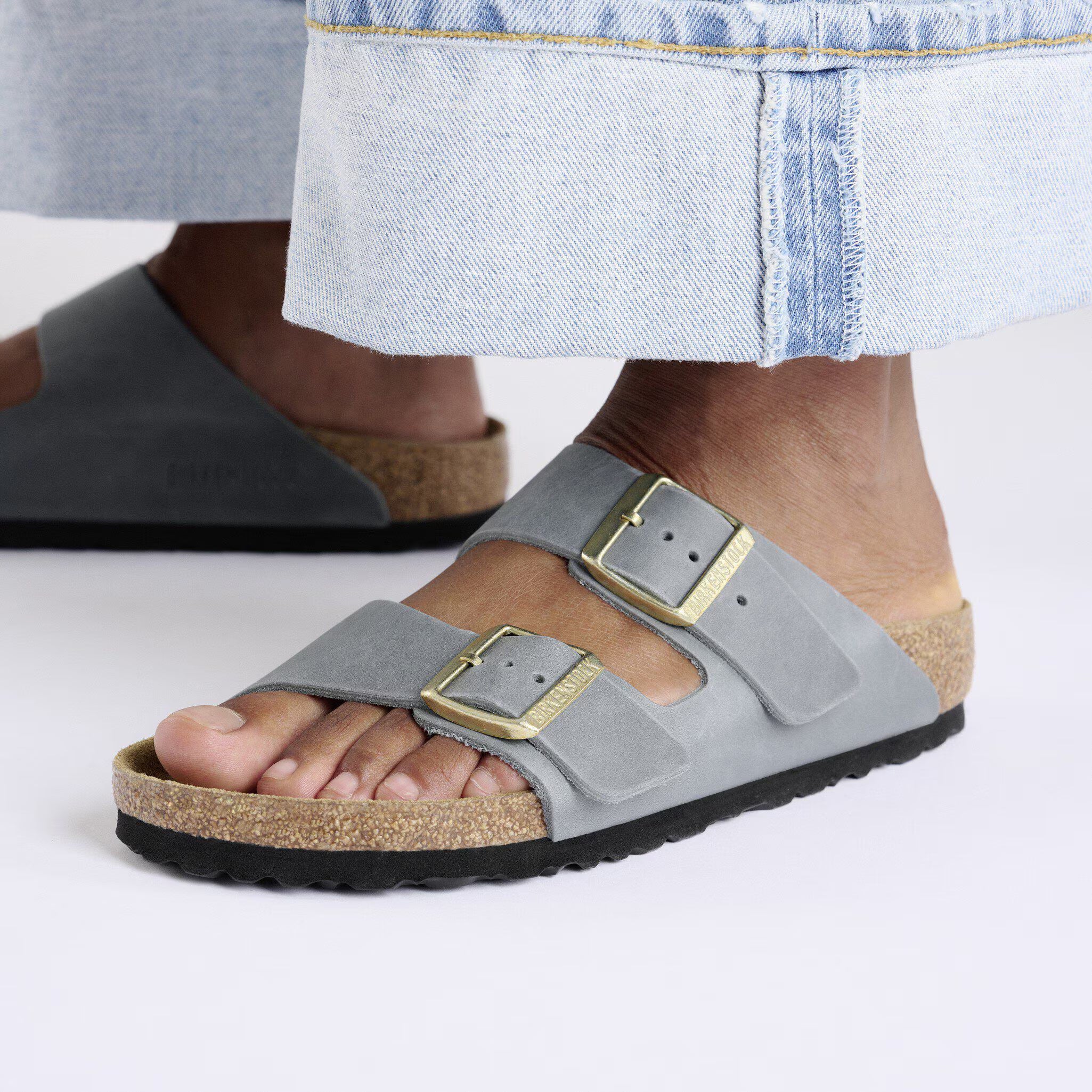 Women's BIRKENSTOCK Arizona Oiled Leather Basalt Gray