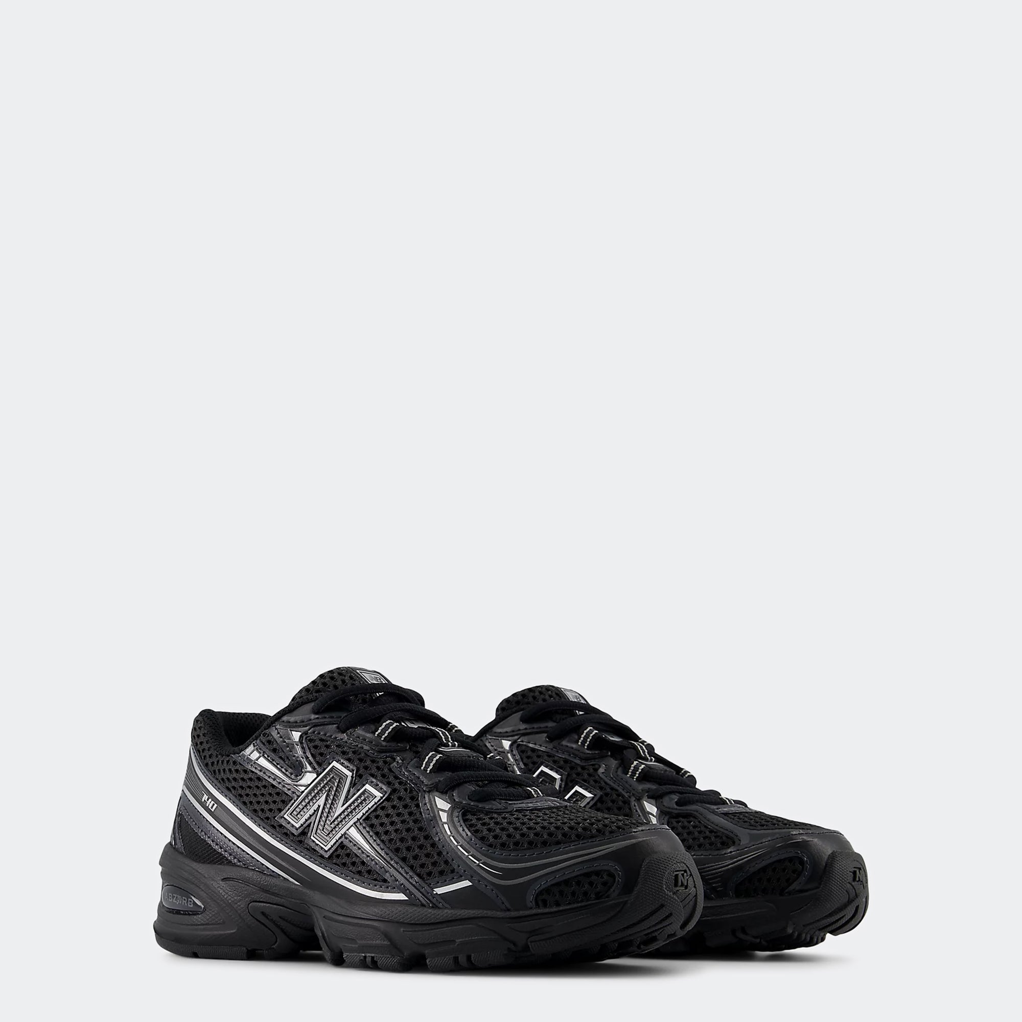 Big Kids New Balance 740 Shoes Black GR740BM | Chicago City Sports