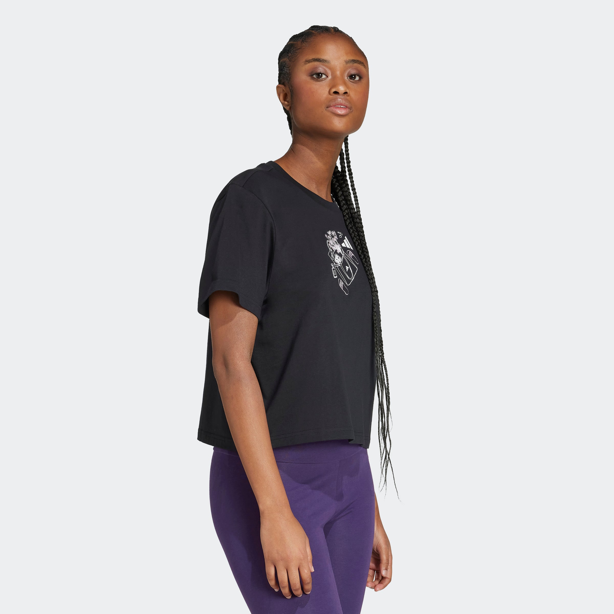 トップス Jentlouis Women's adidas Sportswear Mini Graphic Tee Black | Chicago City Sports