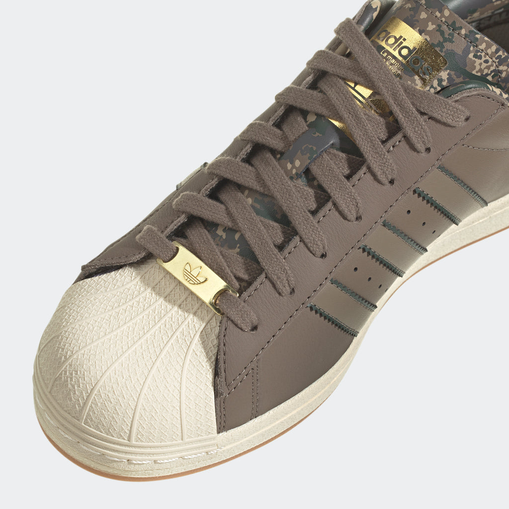 Men's adidas Originals Superstar Shoes Blanch Brown
