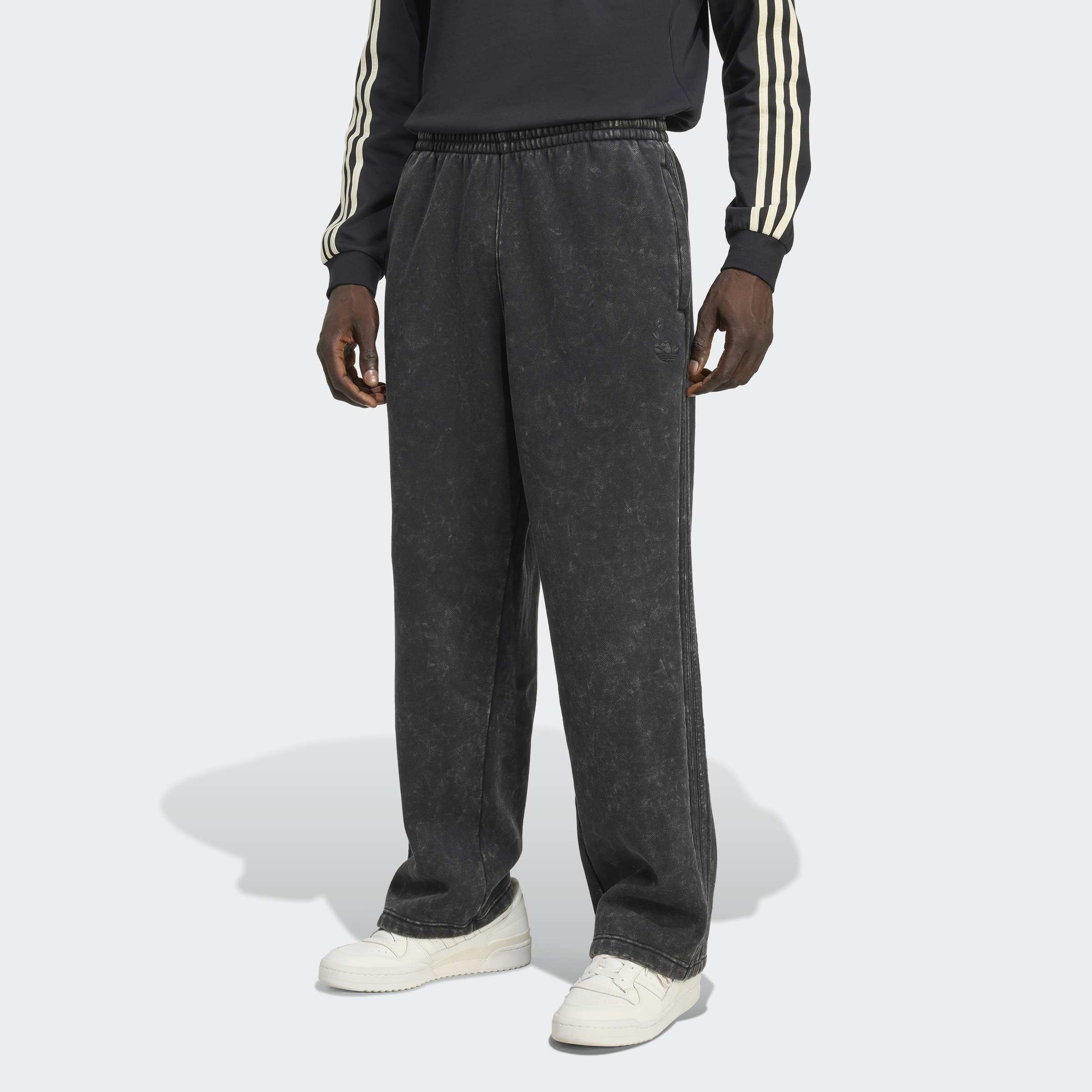 Men's adidas Originals Washed Sweat Pant Black | Chicago City Sports