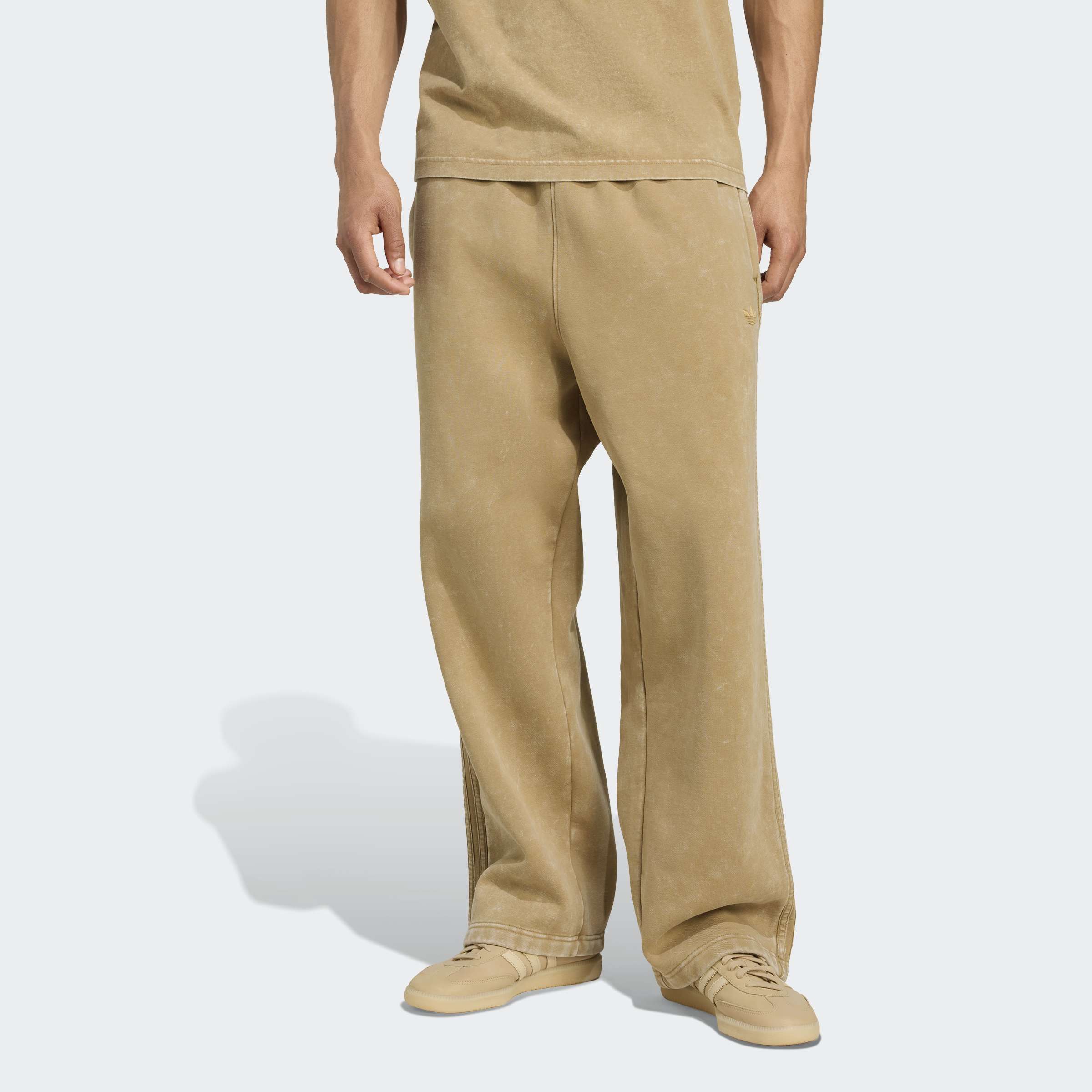 adidas Originals Washed Sweat Pant Cardboard | Chicago City Sports