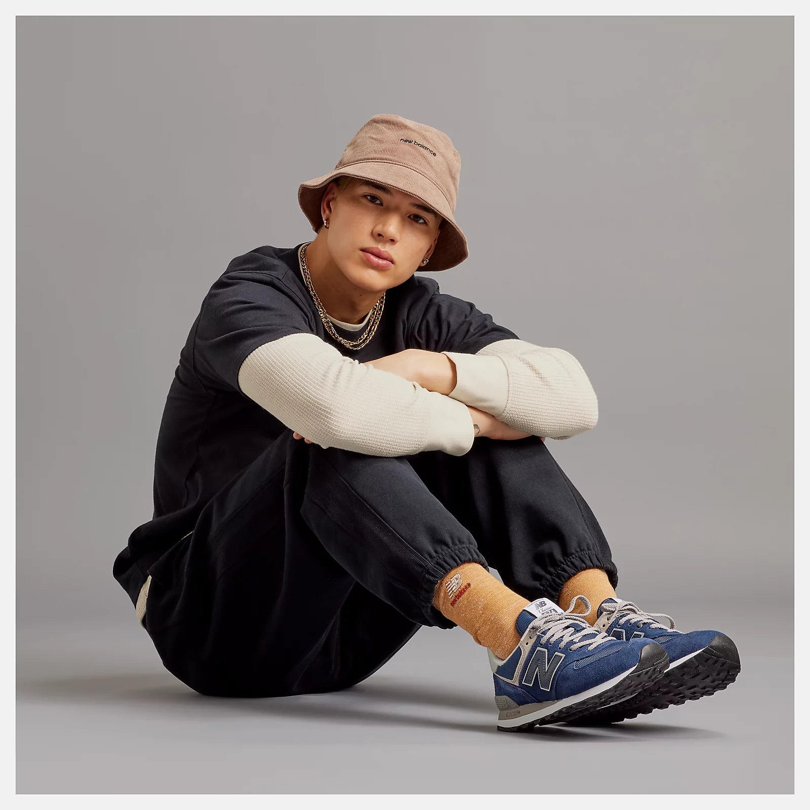 Men's New Balance 574 Shoes Navy with White | Chicago City