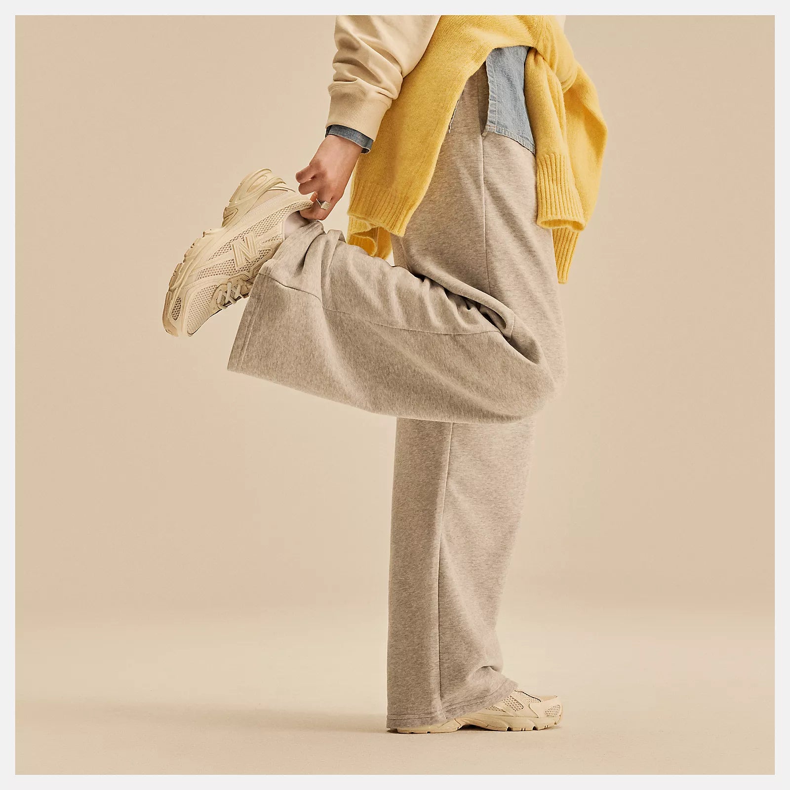 Unisex New Balance 740 Shoes Bisque / Angora / Sea Salt