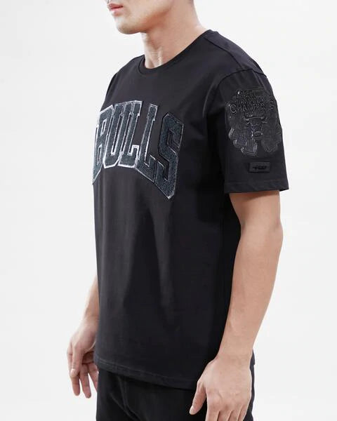 Men's Pro Standard Chicago Bulls Logo Shirt Triple Black