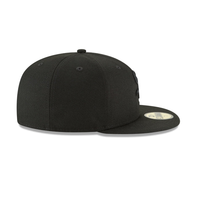 New Era White Sox Blackout 59FIFTY Fitted Cap