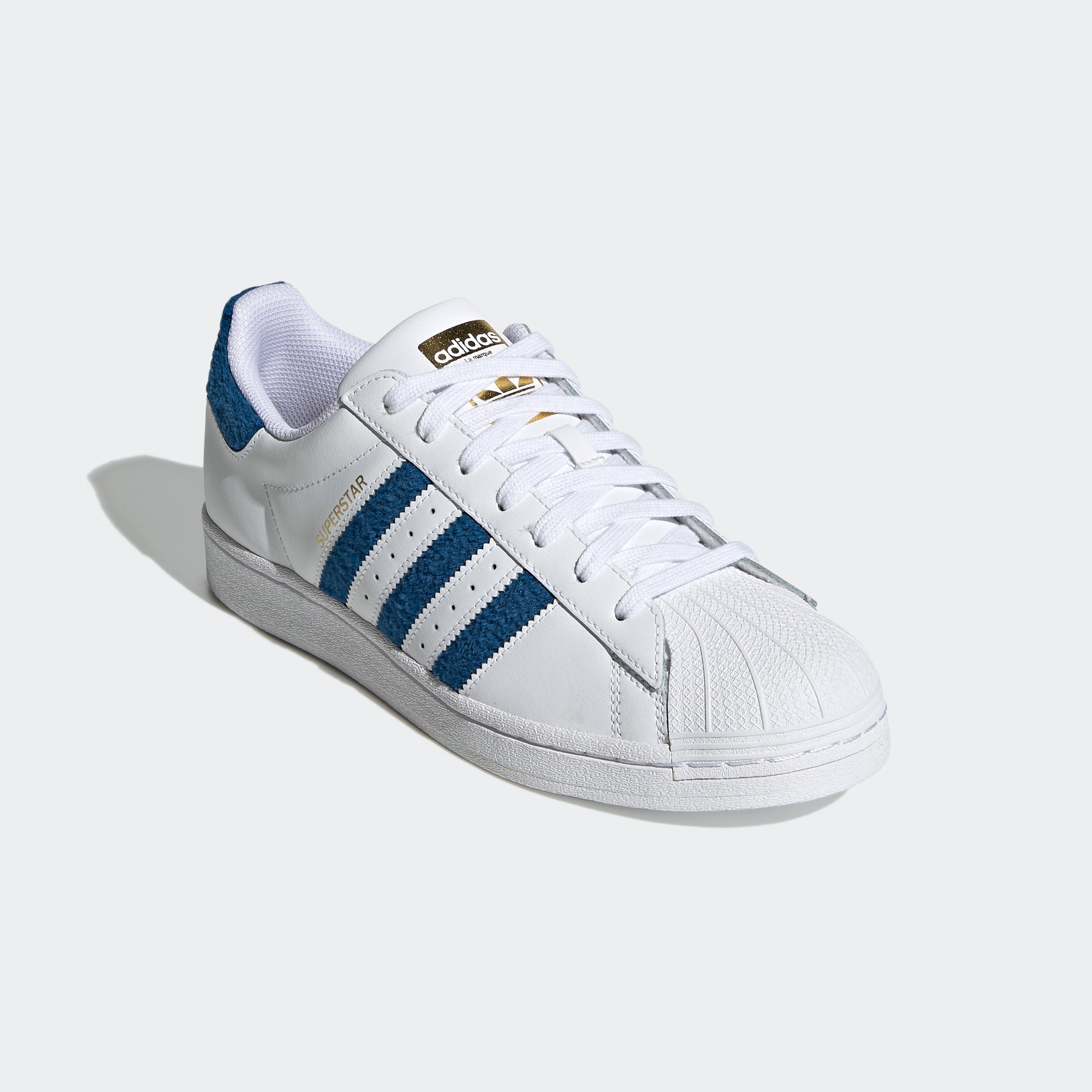 Verde ironía Ocurrir Men's adidas Superstar Shoes White Blue H00189 | Chicago City Sports