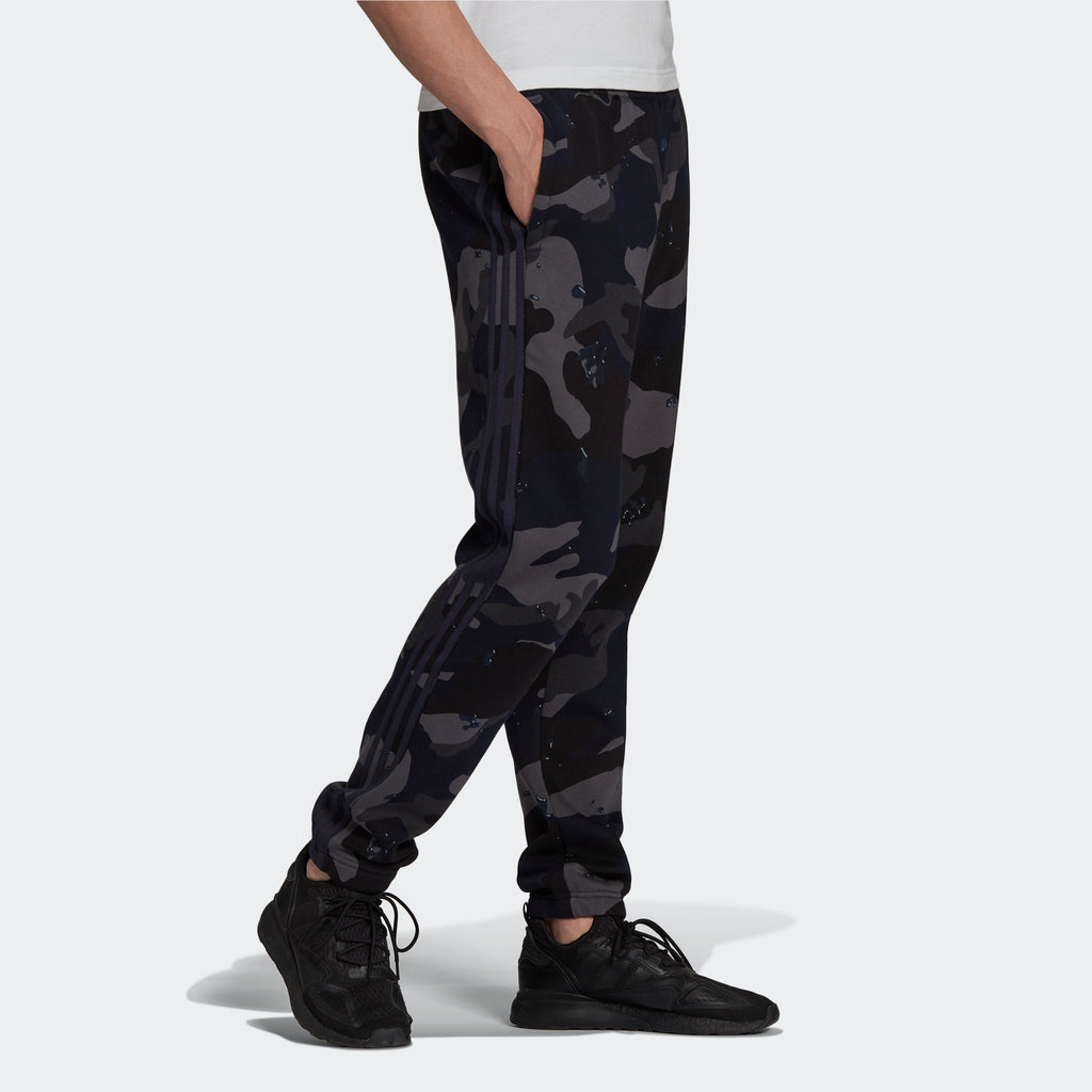 Men's adidas Originals Graphics Camo Sweatpants Night Navy