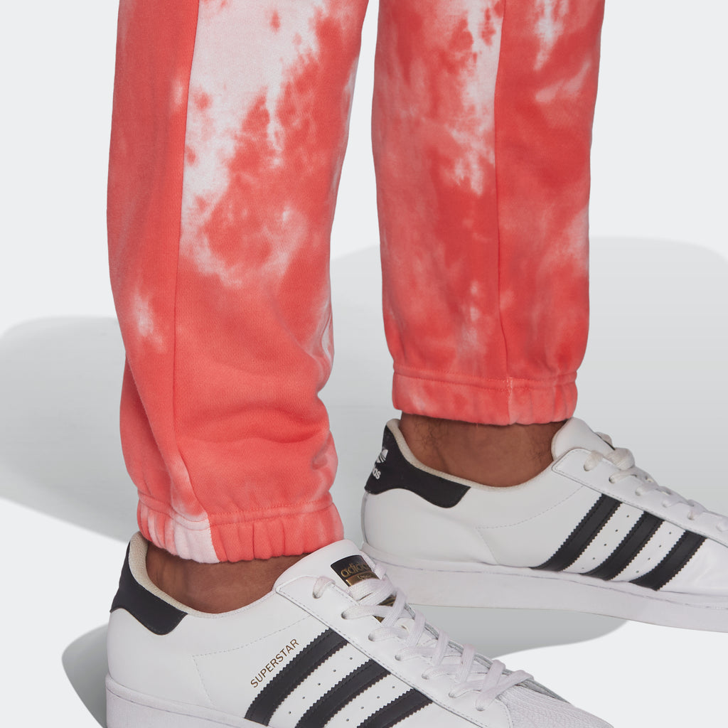 Men’s adidas Originals Adicolor Essentials Trefoil Pants Semi Turbo Red
