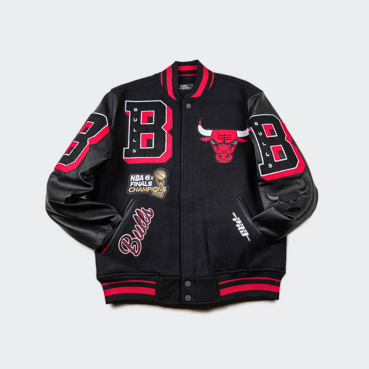 Chicago Bulls Regulator Fleece Full Button Varsity Jacket Black/Red  Chicago  bulls sweatshirt, Chicago bulls outfit, Mens outdoor jackets