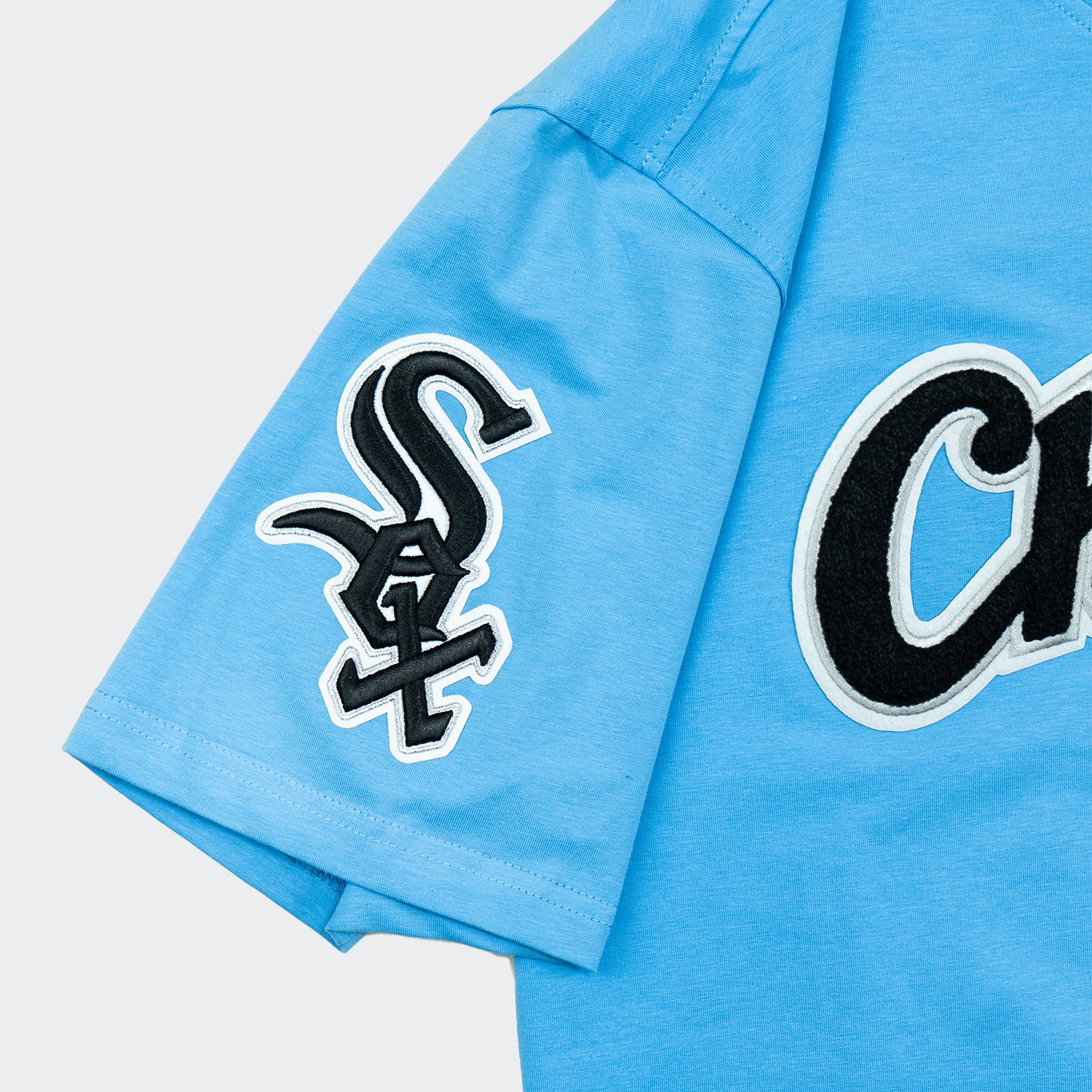 New Era Chicago White Sox lLogo Select Embroidered Shirt – Long