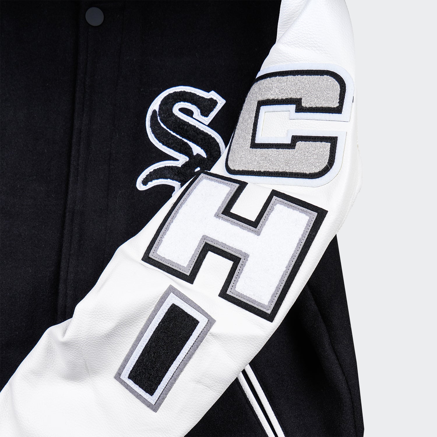Jackets New Era Chicago White Sox MLB Heritage Varsity Jacket Black/ Off  White