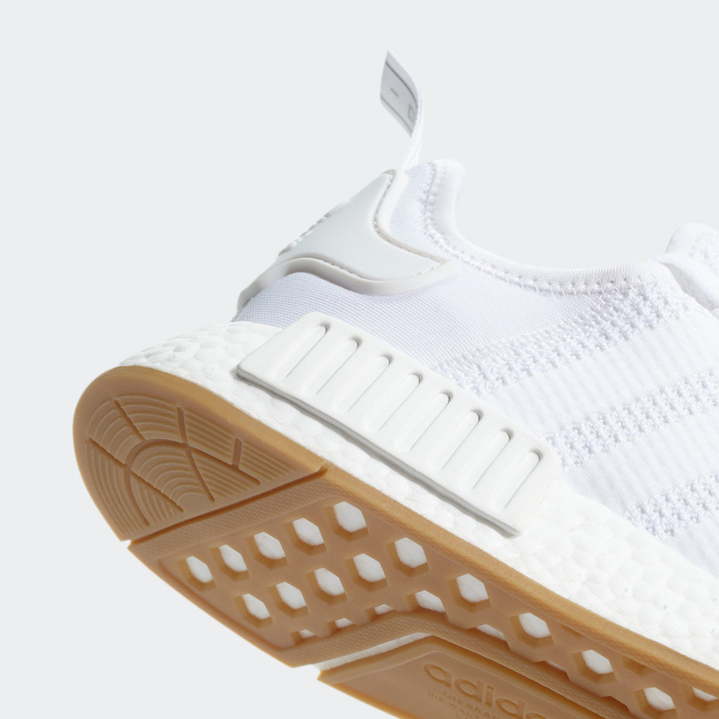 Nmd_r1 cloud d96635 Clearance
