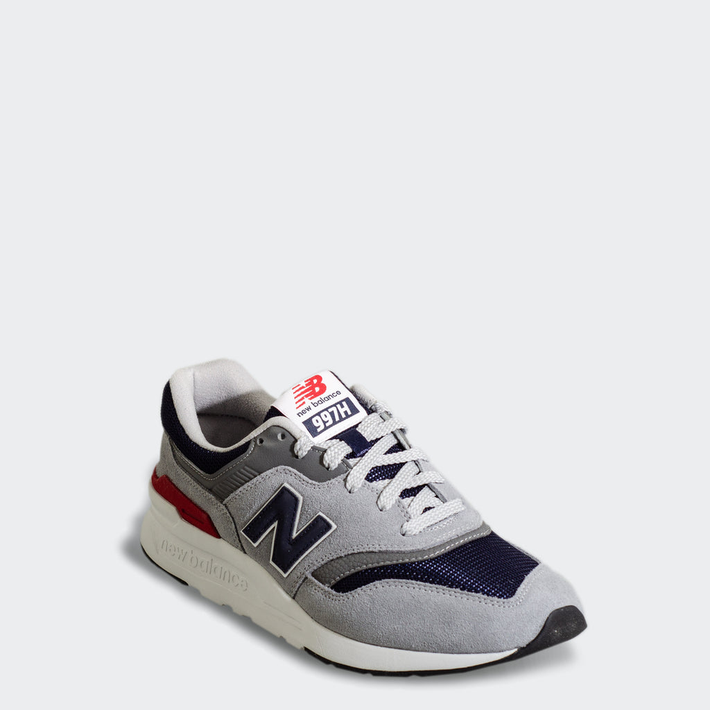 Men's New Balance 997H Shoes Grey CM997HCJ | Chicago City Sports | angled view