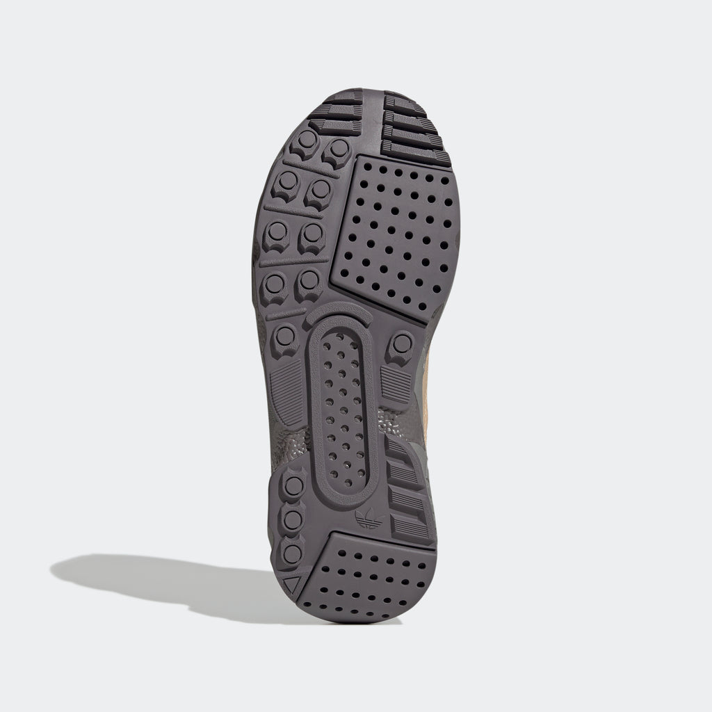 Men's adidas Originals ZX 22 BOOST Shoes Beige