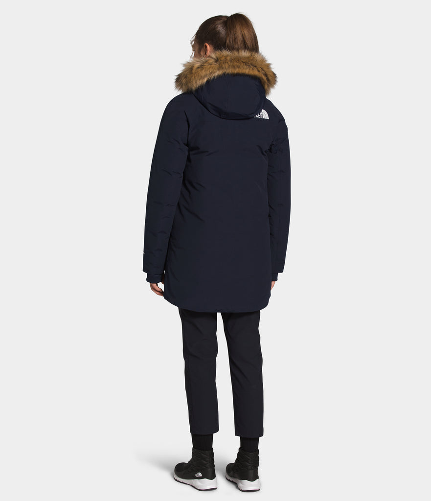 Women's The North Face New Outer Boroughs Parka Navy NF0A4R3JRG1 | Chicago City Sports | rear view on model