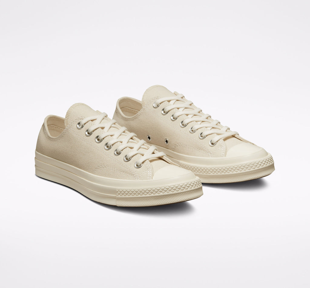 Unisex Converse Chuck 70 Classic Low Top Shoes Natural